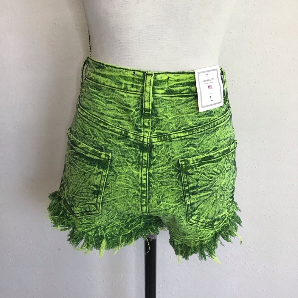 NWT- Aphrodite Women Green High Waist Distressed Raw Hem Summer Jean Shorts L - Picture 2 of 9